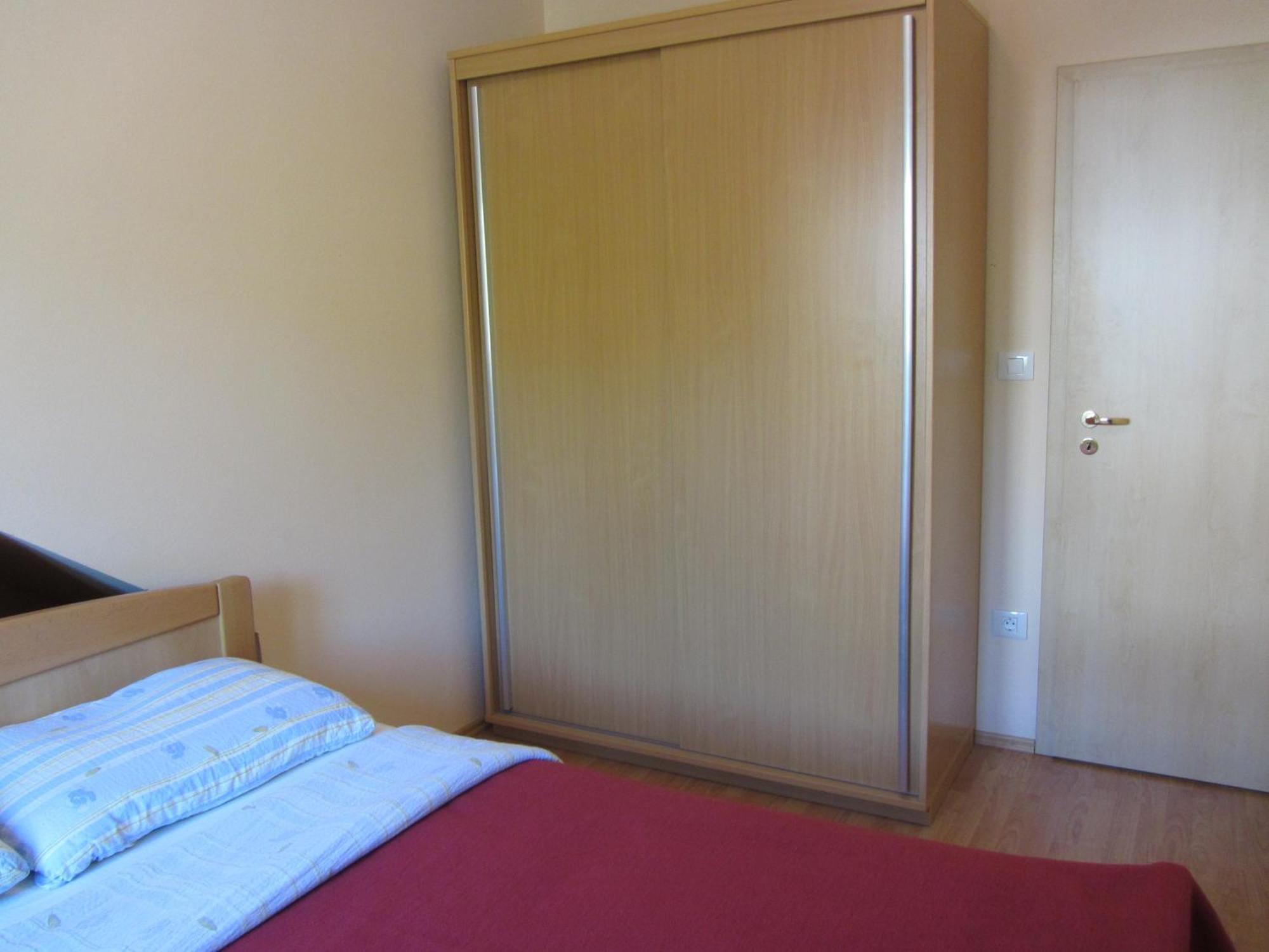 Apartments Dilja Malinska Quarto foto