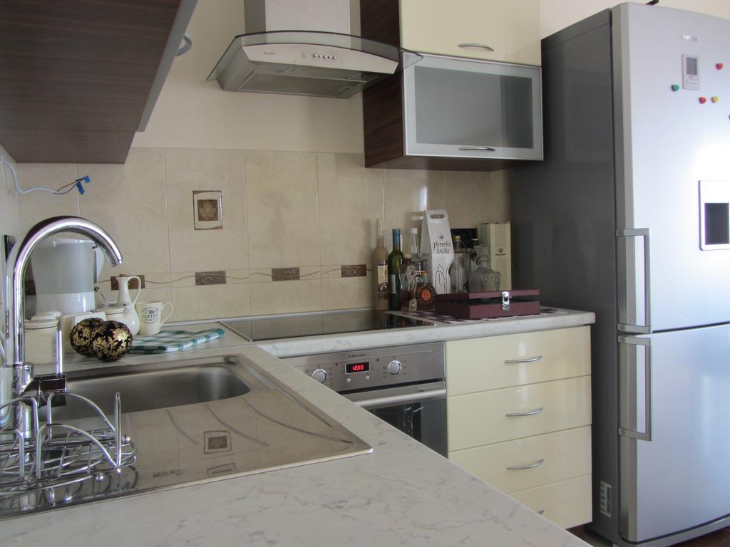 Apartments Dilja Malinska Quarto foto